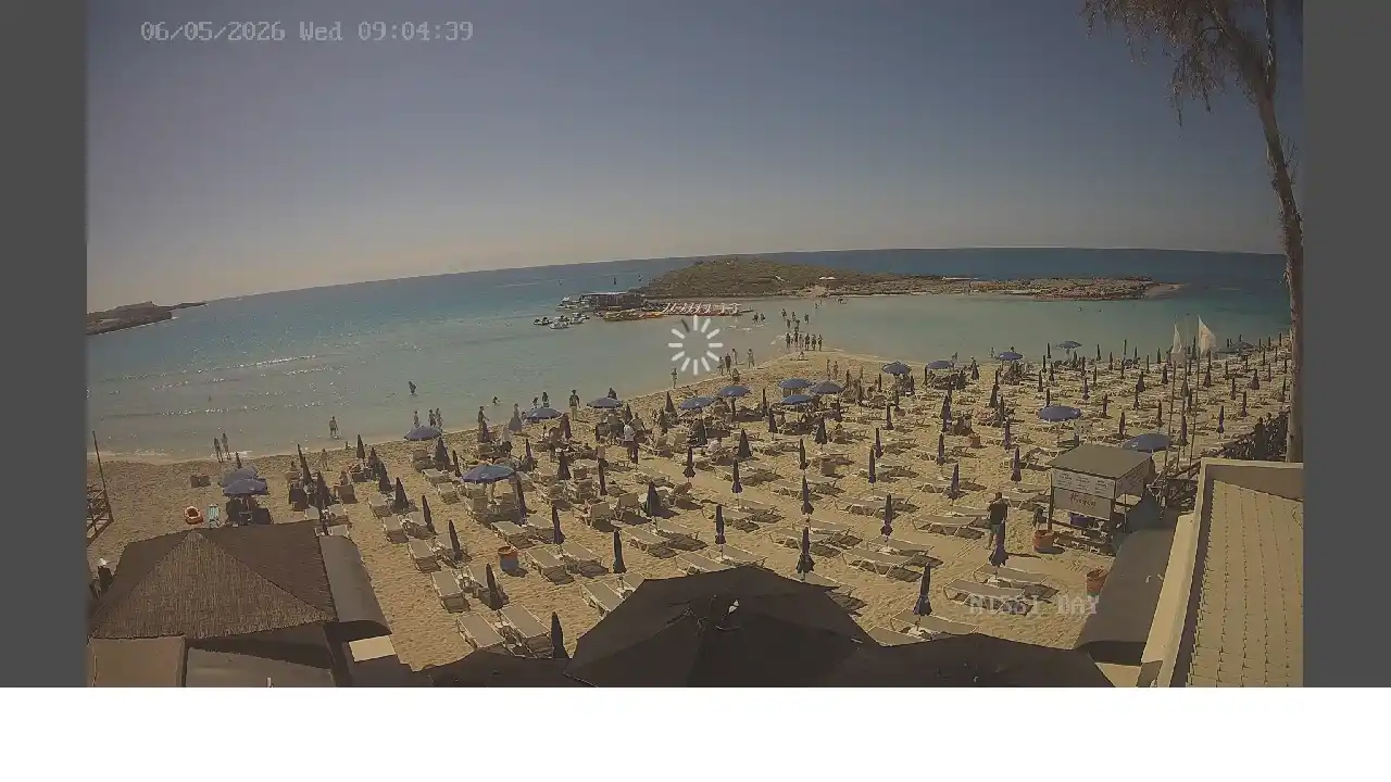 Webcam snapshot from :city — May 6, 2026 07:00