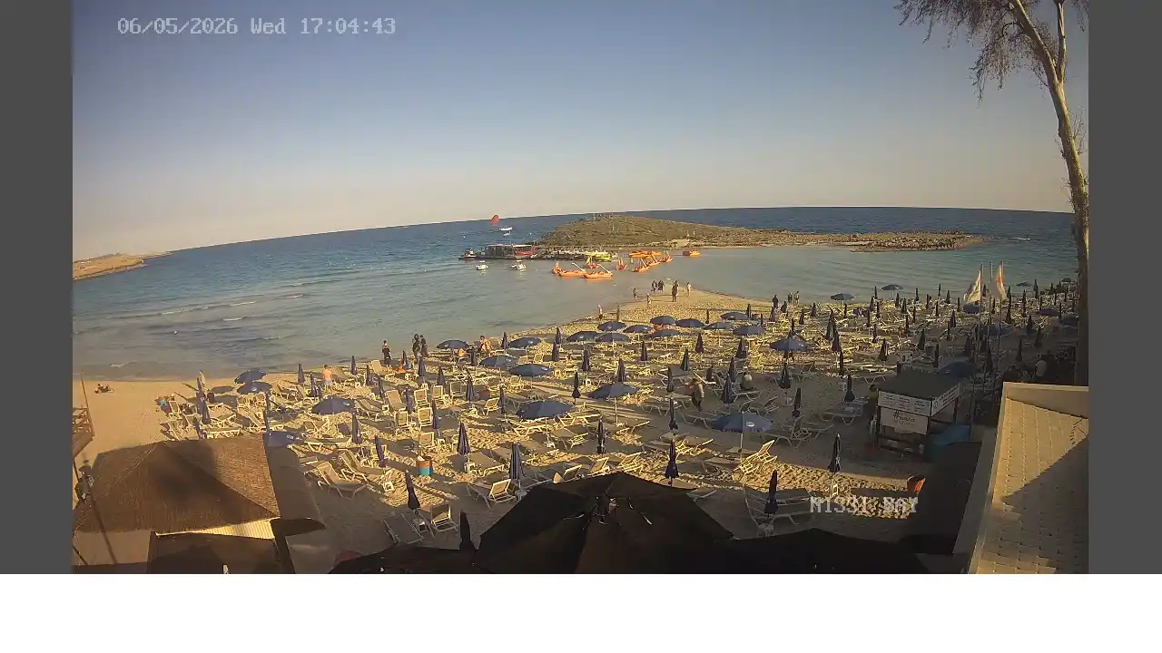 Webcam snapshot from :city — May 6, 2026 15:00