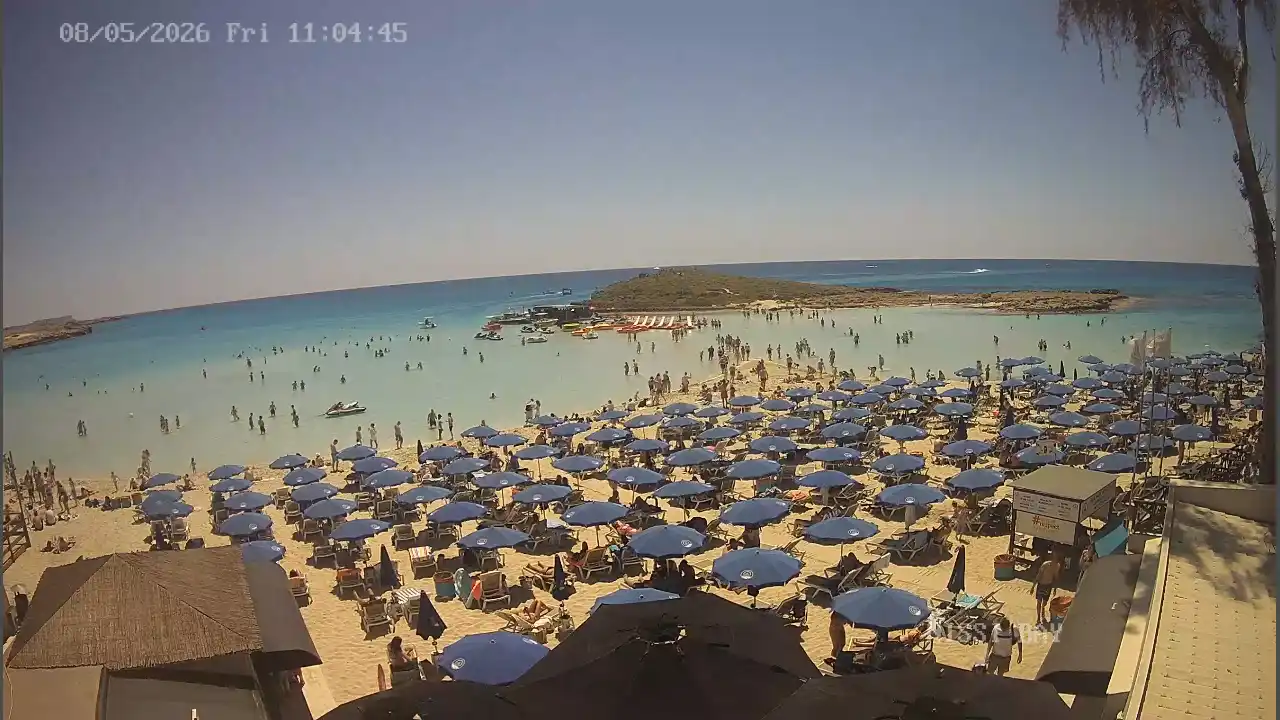 Webcam snapshot from :city — May 8, 2026 09:00
