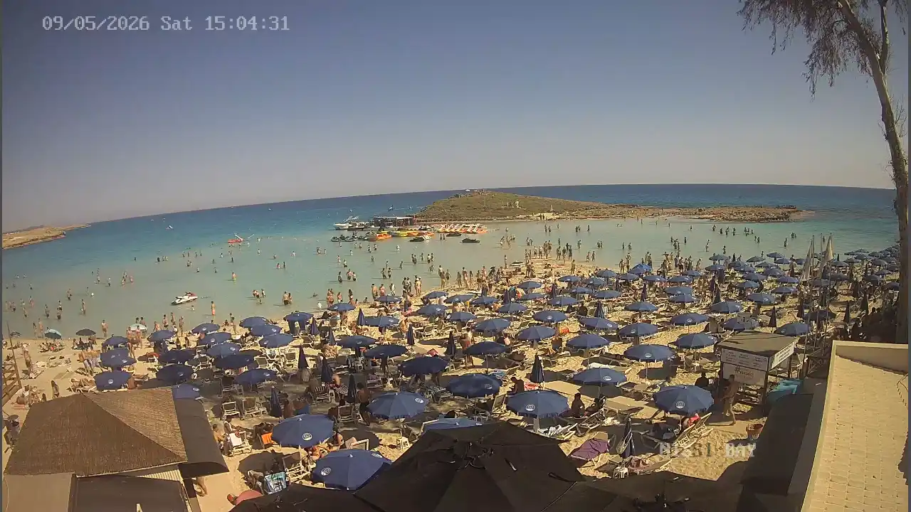Webcam snapshot from :city — May 9, 2026 13:00