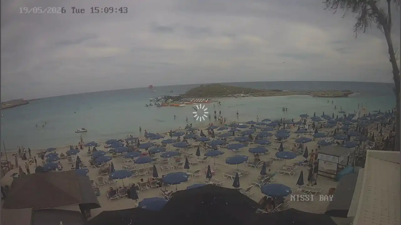 Webcam snapshot from :city — May 19, 2026 14:00