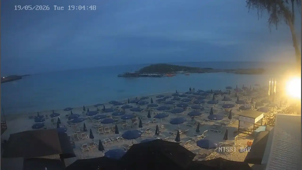 Webcam snapshot from :city — May 19, 2026 17:00