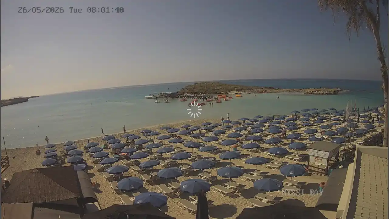 Webcam snapshot from :city — May 26, 2026 06:00
