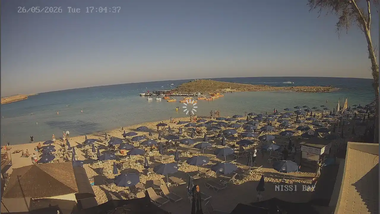 Webcam snapshot from :city — May 26, 2026 15:00