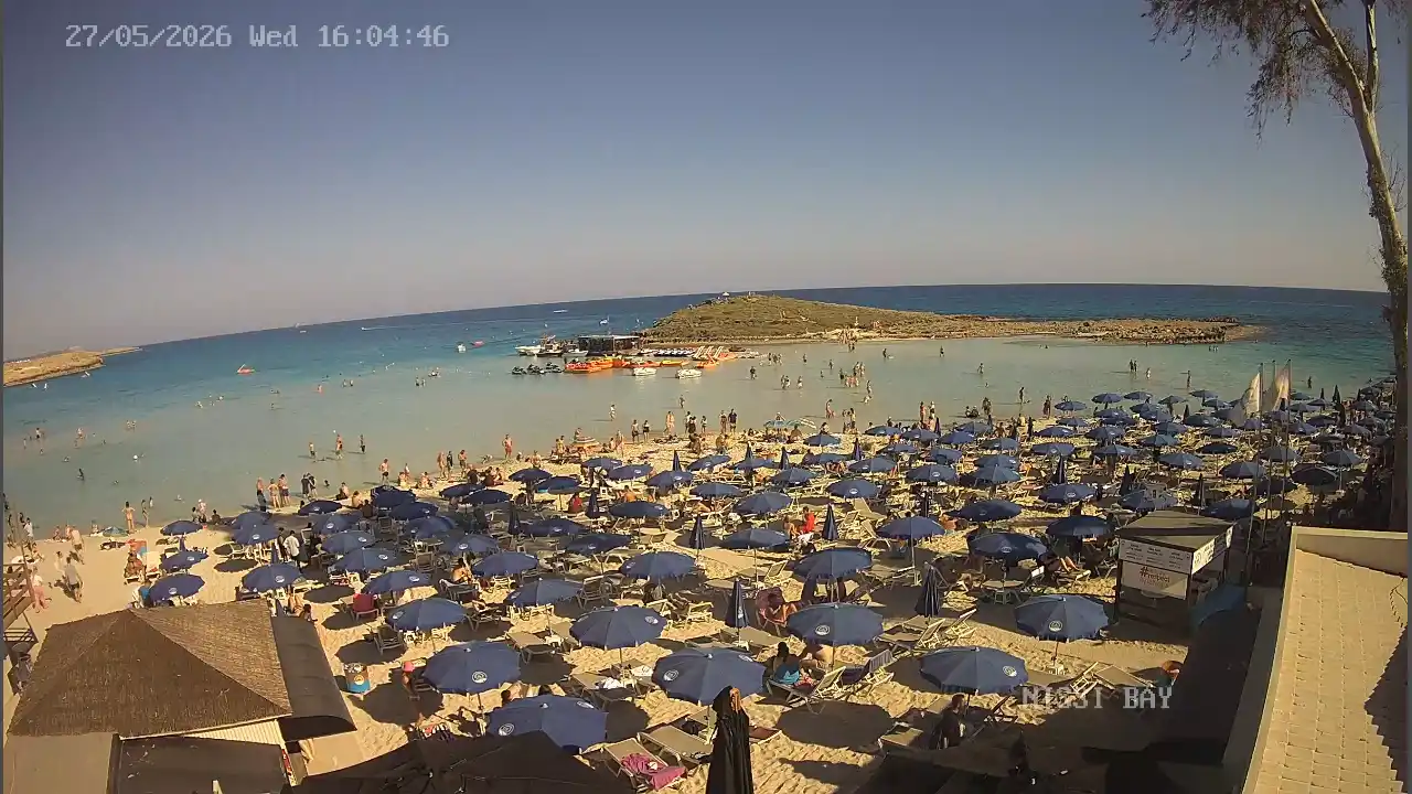 Webcam snapshot from :city — May 27, 2026 14:00