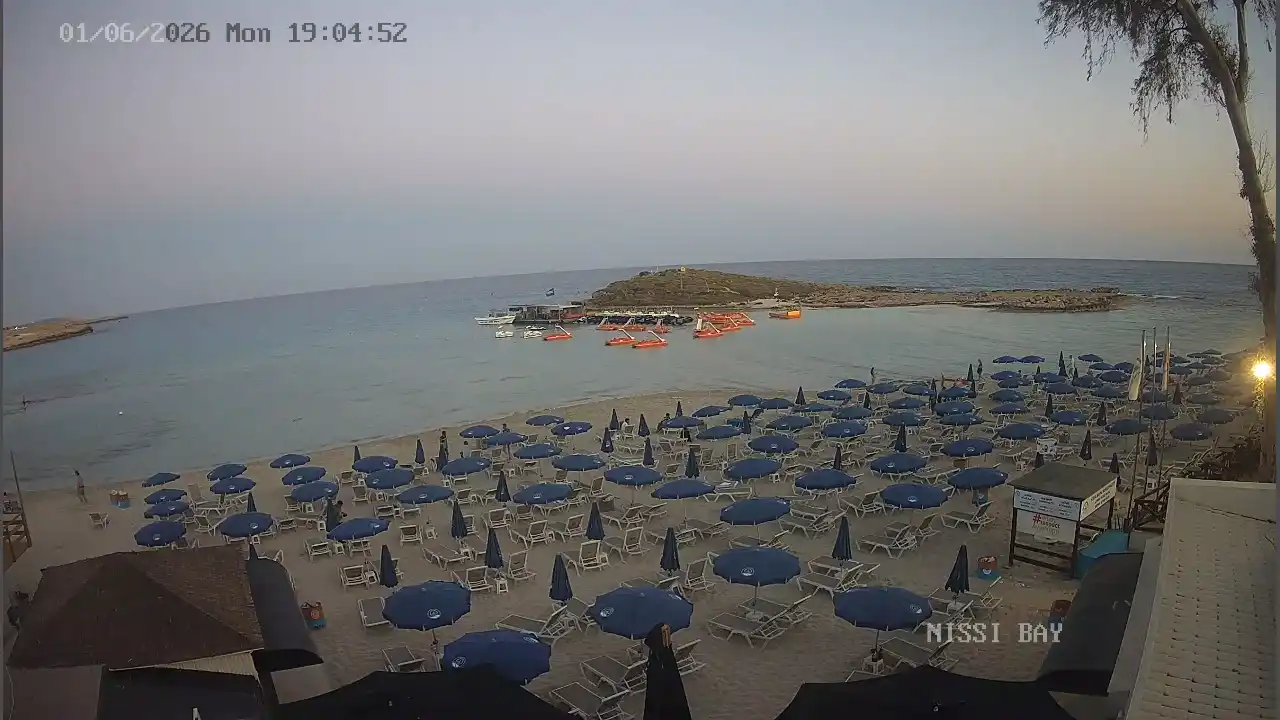 Webcam snapshot from :city — June 1, 2026 17:00