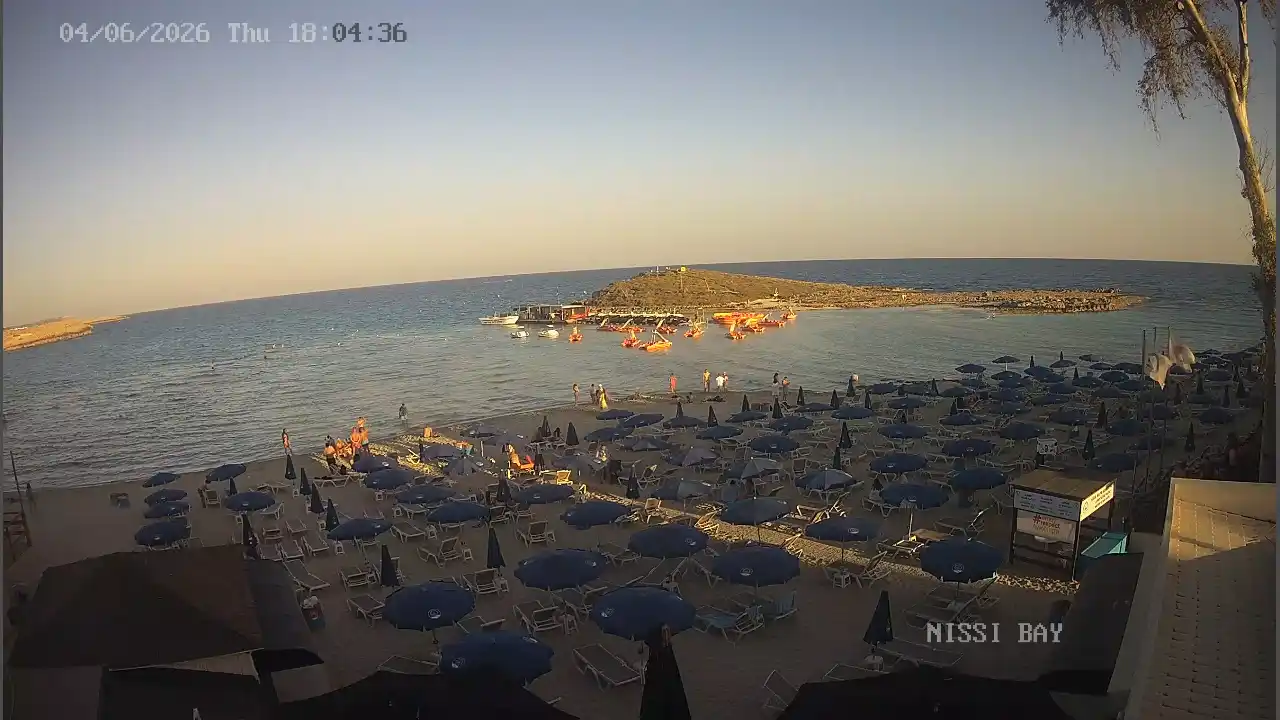 Webcam snapshot from :city — June 4, 2026 16:00