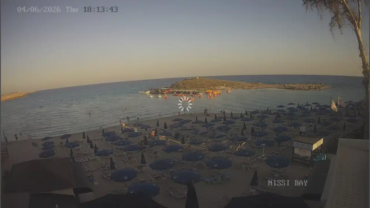 Webcam snapshot from :city — June 4, 2026 17:00