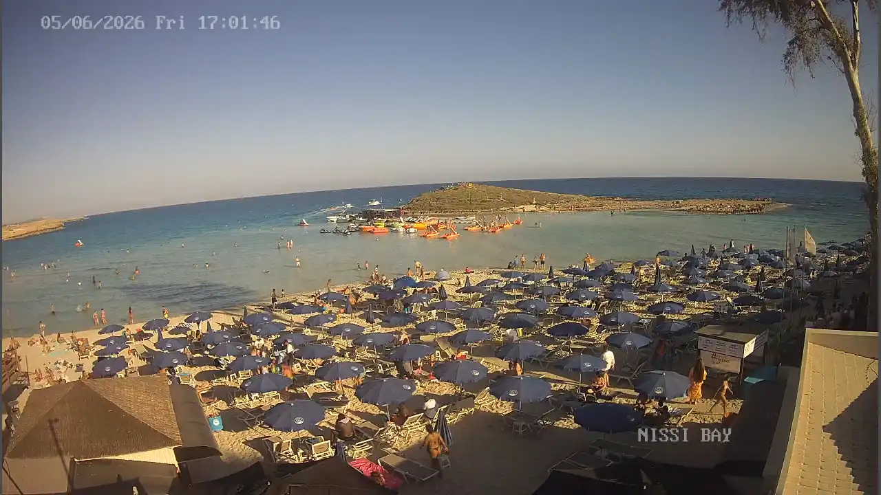 Webcam snapshot from :city — June 5, 2026 15:00