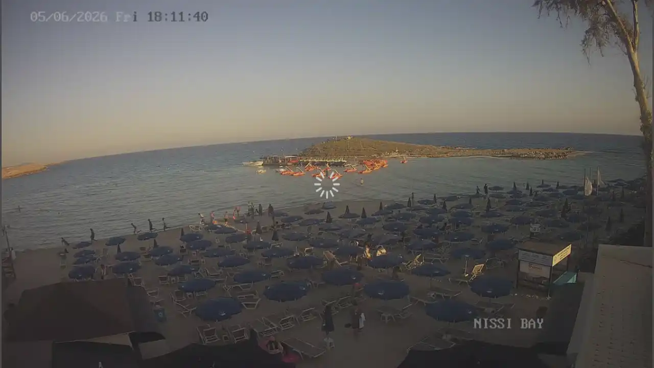 Webcam snapshot from :city — June 5, 2026 17:00
