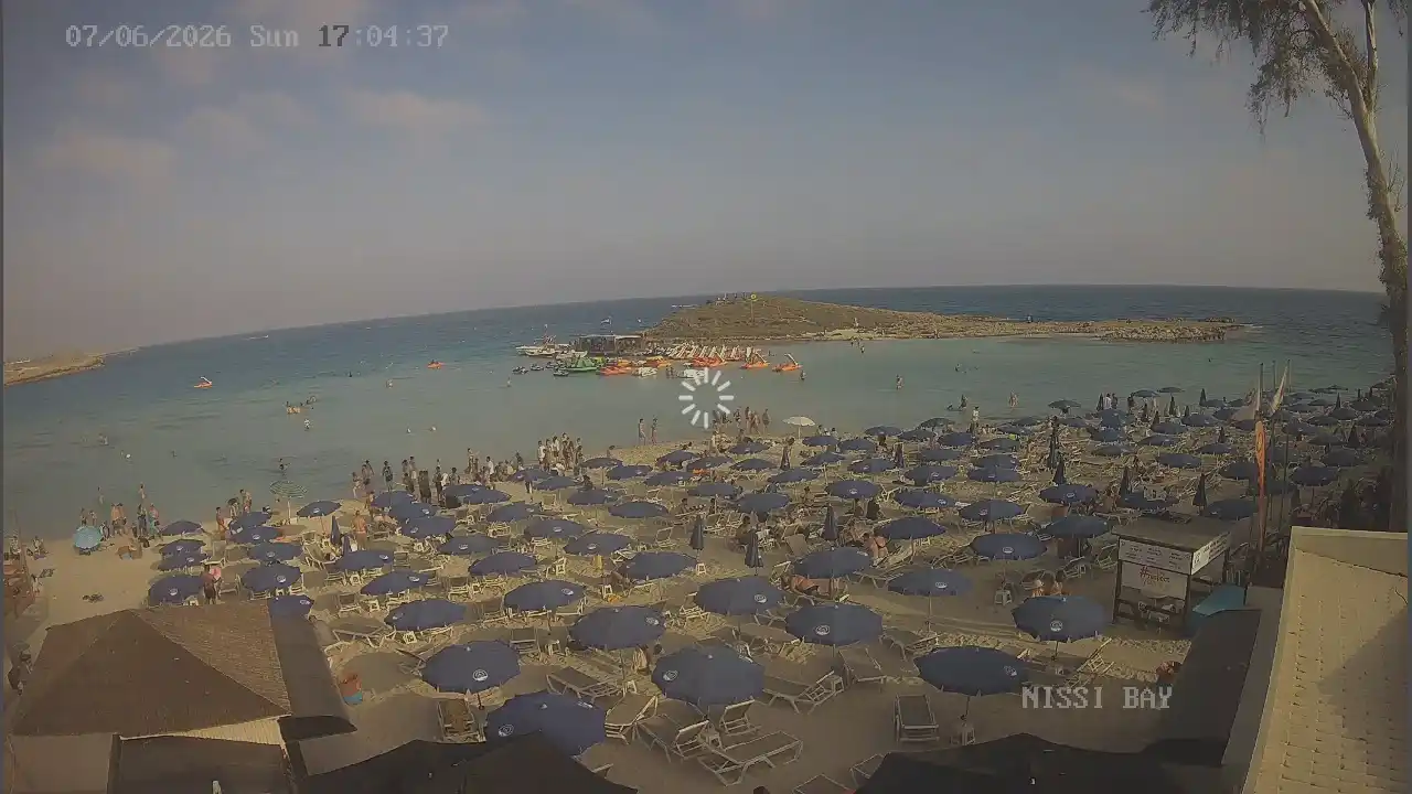 Webcam snapshot from :city — June 7, 2026 15:00