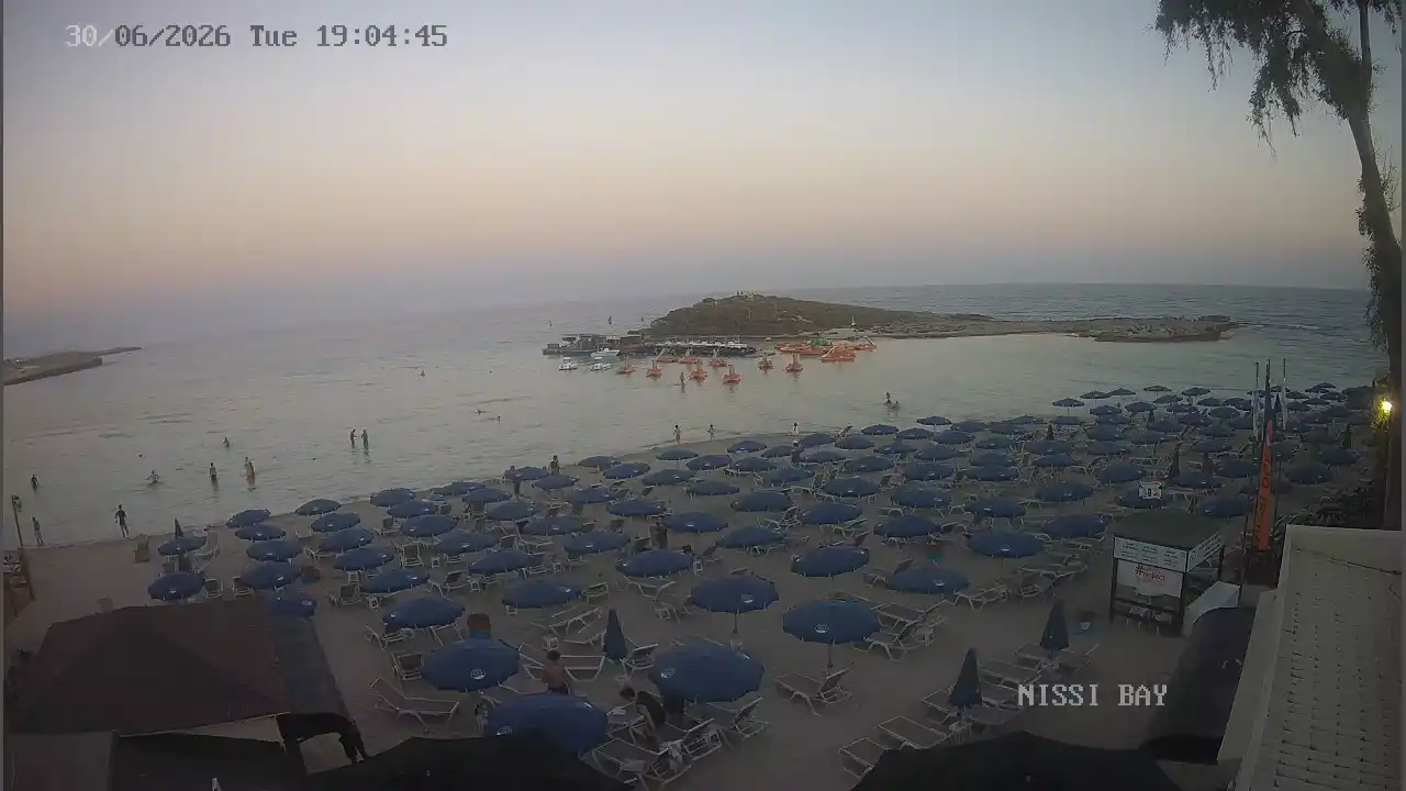 Webcam snapshot from :city — June 30, 2026 17:00