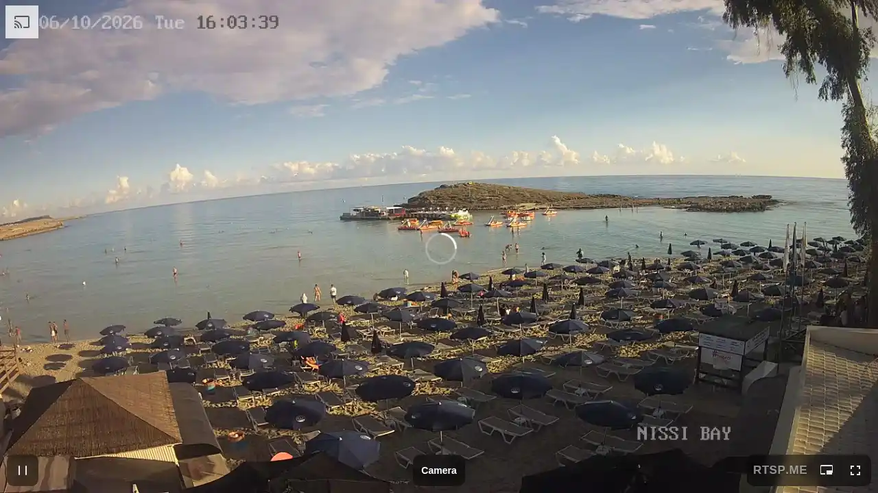 Webcam snapshot from :city — October 6, 2026 14:00