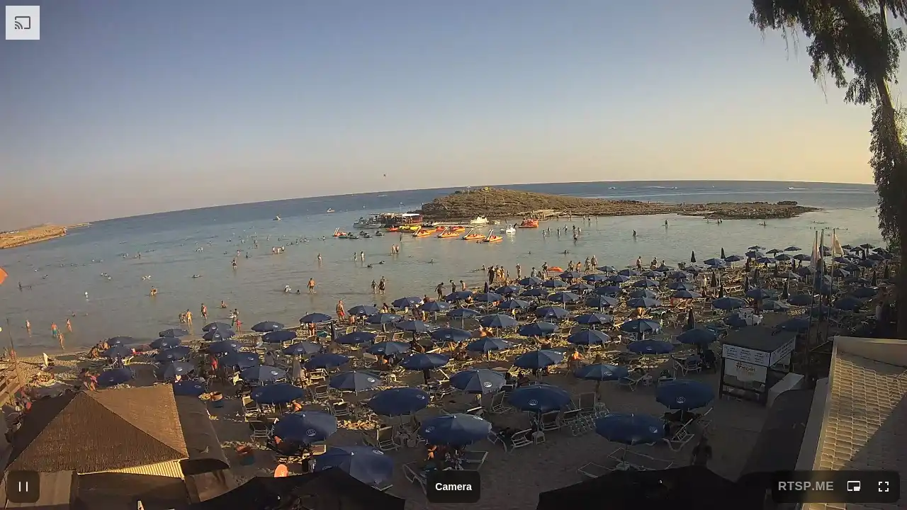 Webcam snapshot from :city — October 8, 2026 14:00