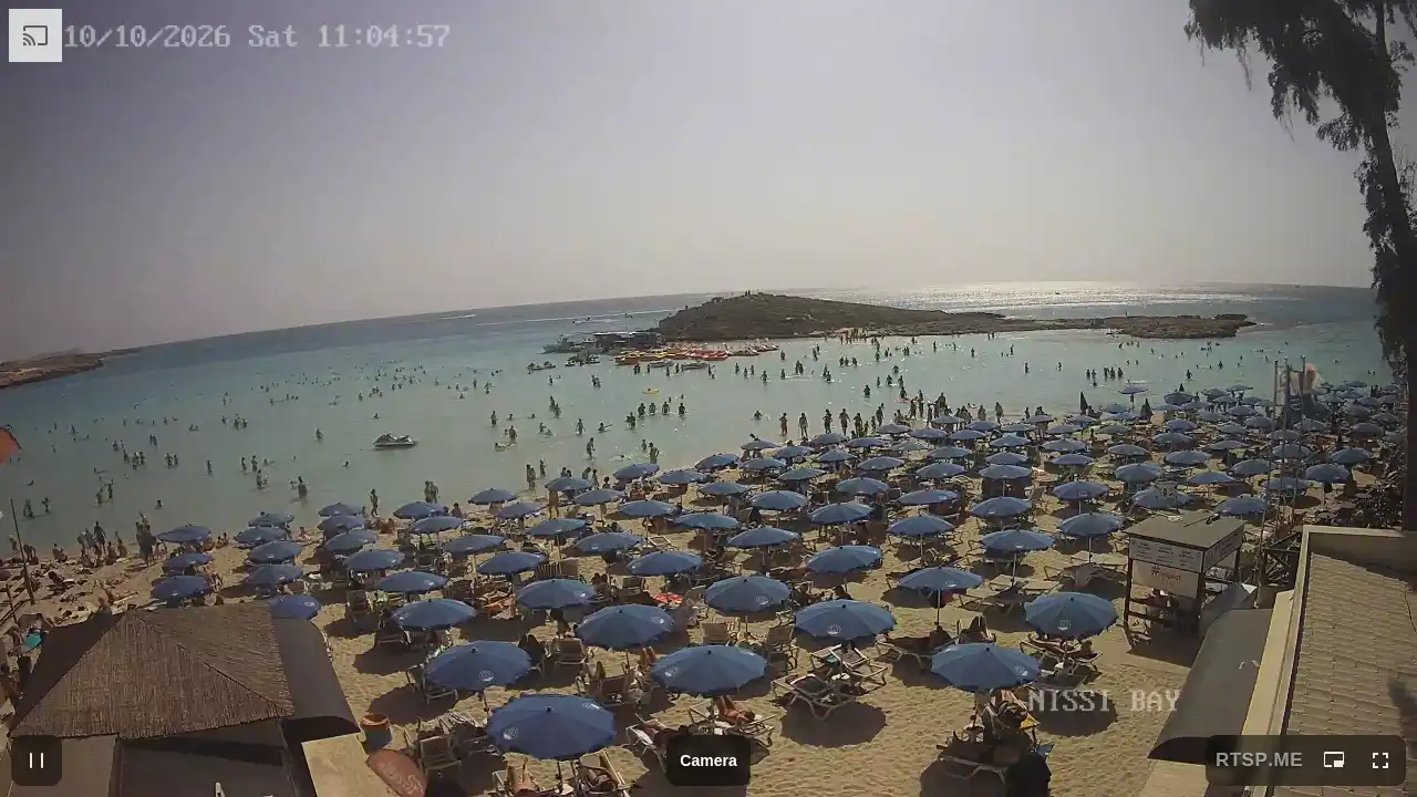 Webcam snapshot from :city — October 10, 2026 09:00