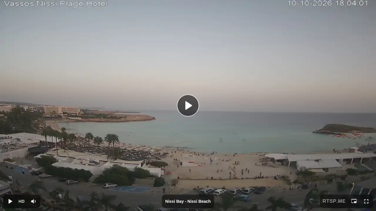 Webcam snapshot from :city — October 10, 2026 15:00
