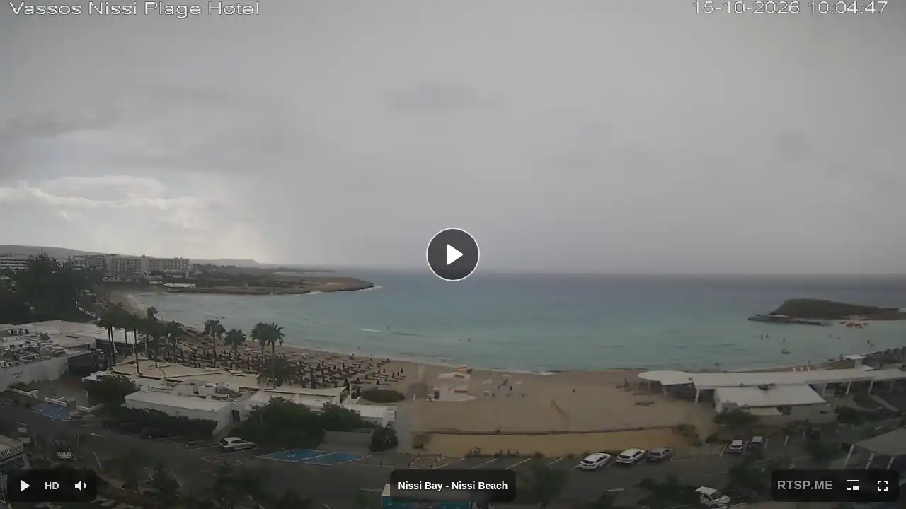 Webcam snapshot from :city — October 15, 2026 07:00