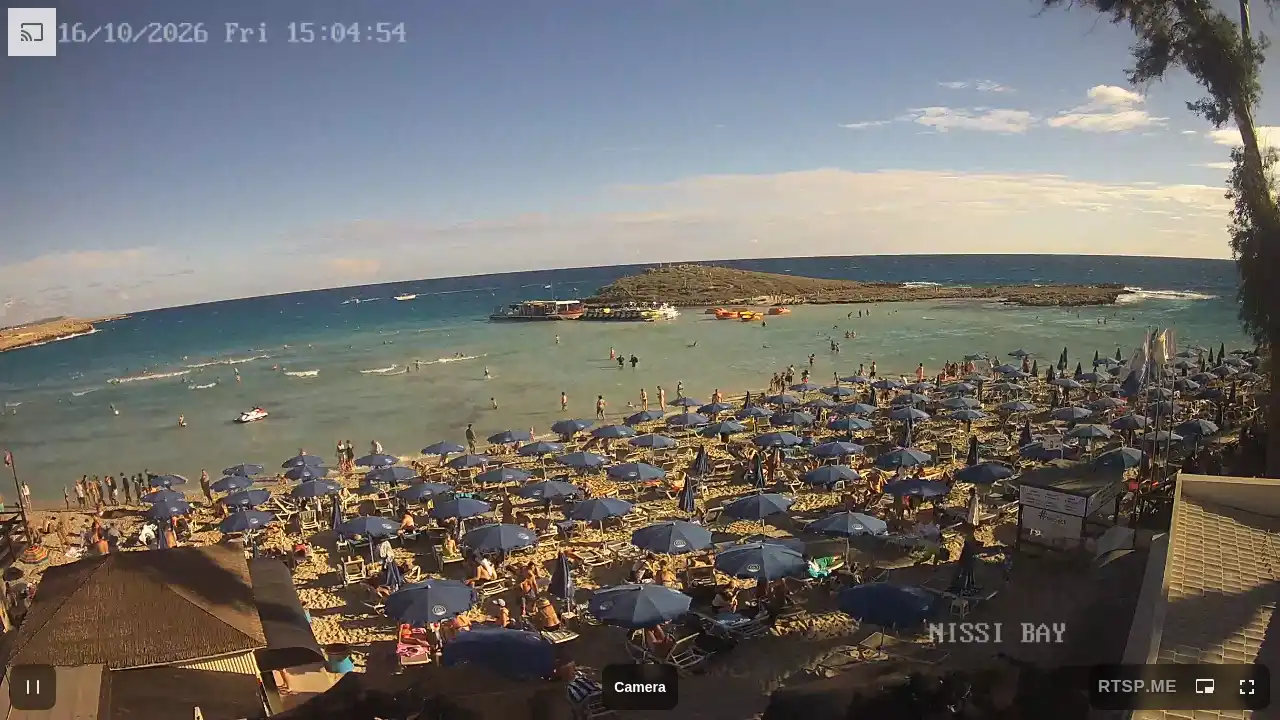 Webcam snapshot from :city — October 16, 2026 13:00