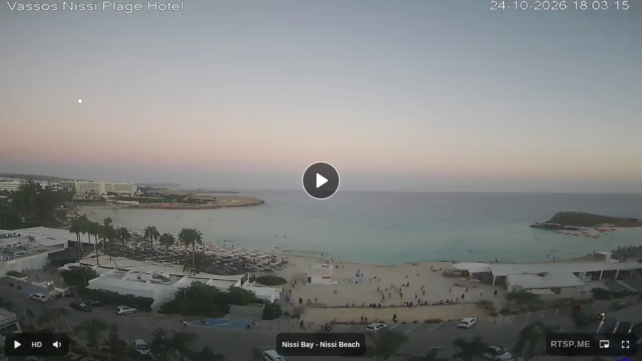 Webcam snapshot from :city — October 24, 2026 15:00