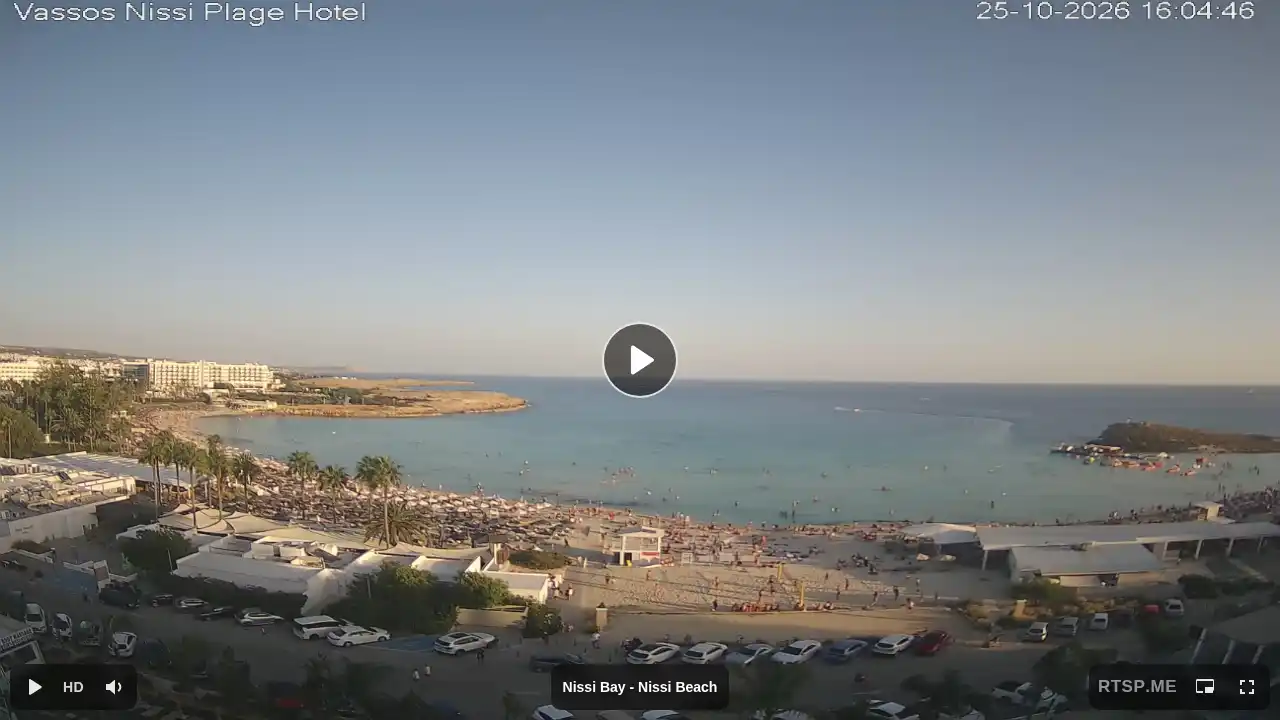 Webcam snapshot from :city — October 25, 2026 14:00