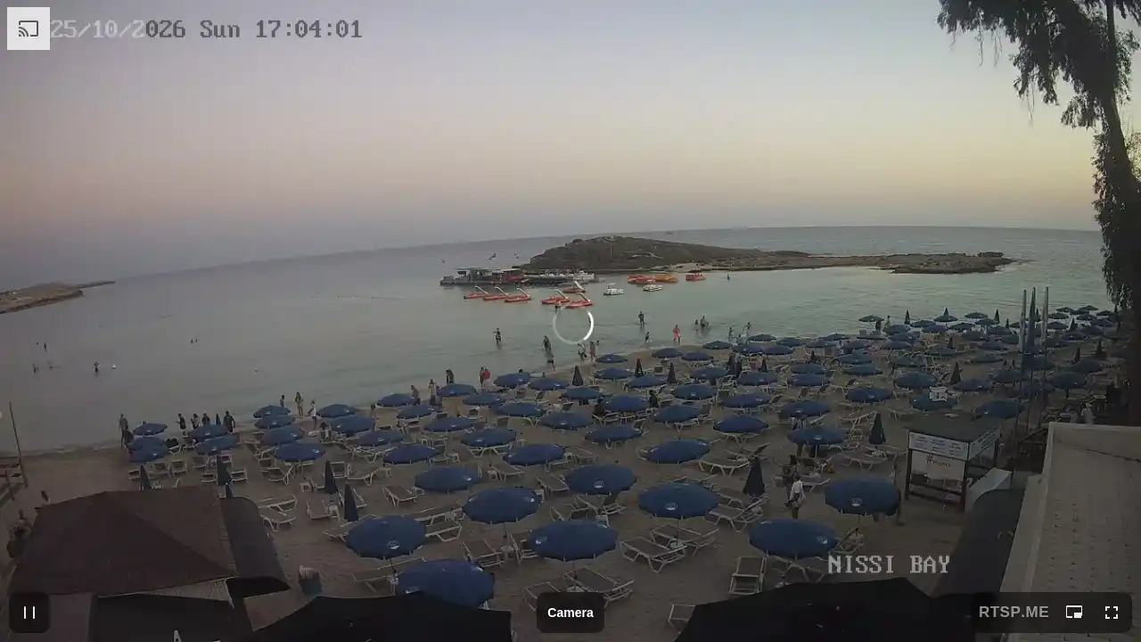 Webcam snapshot from :city — October 25, 2026 15:00